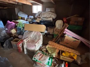 納屋片付け前のビフォー