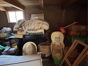 納屋片付け前のビフォー写真②