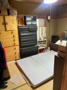 片付け前の和室のビフォー写真